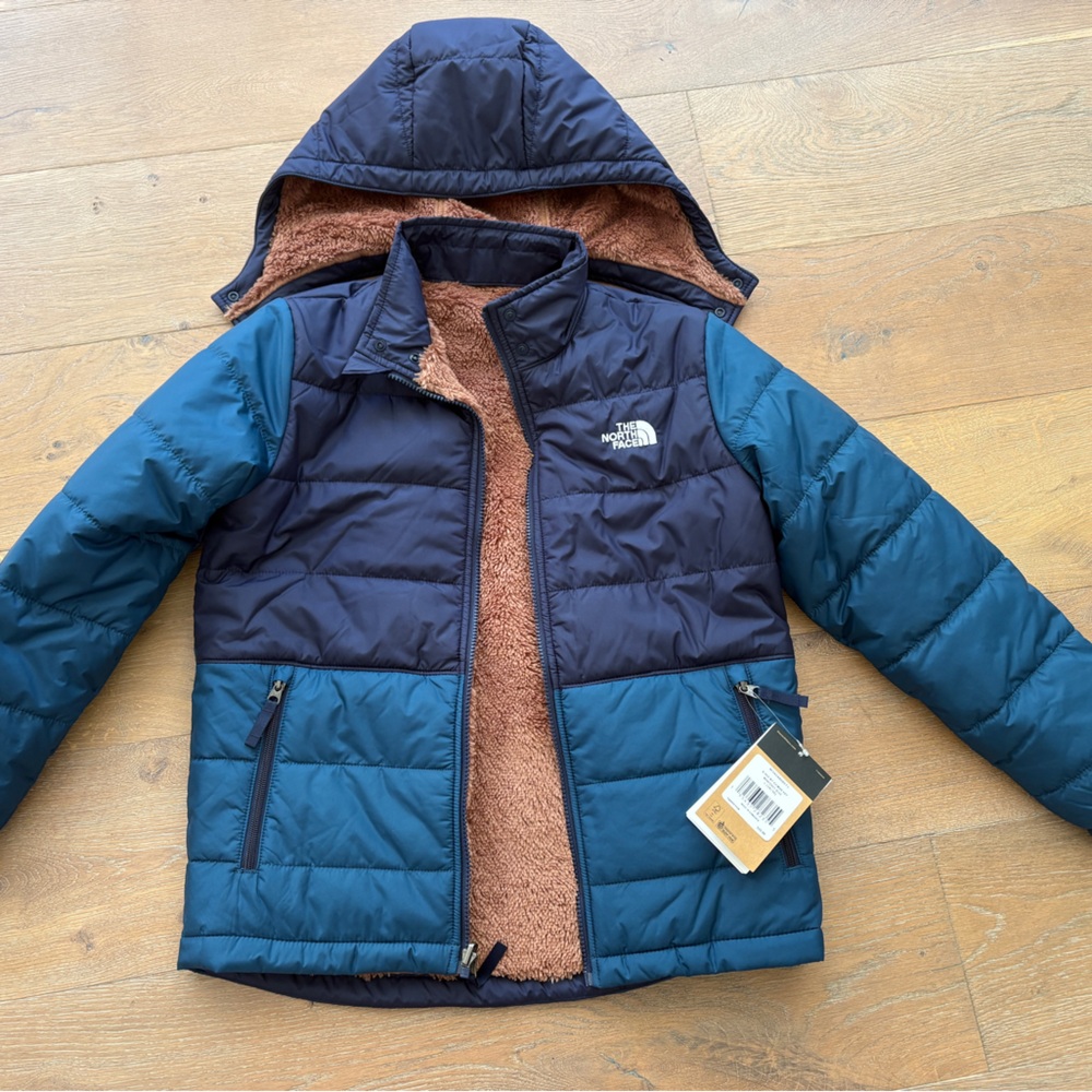 The North Face Navy and Teal Insulated Jacket